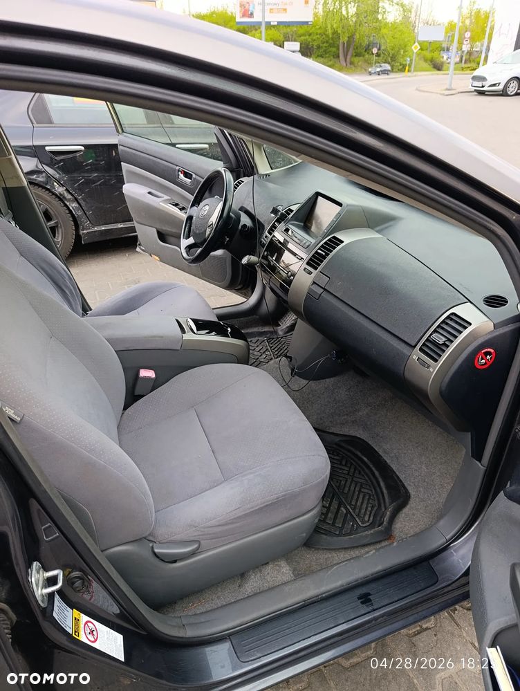 Toyota Prius 1.5 VVT-i Sol - 4