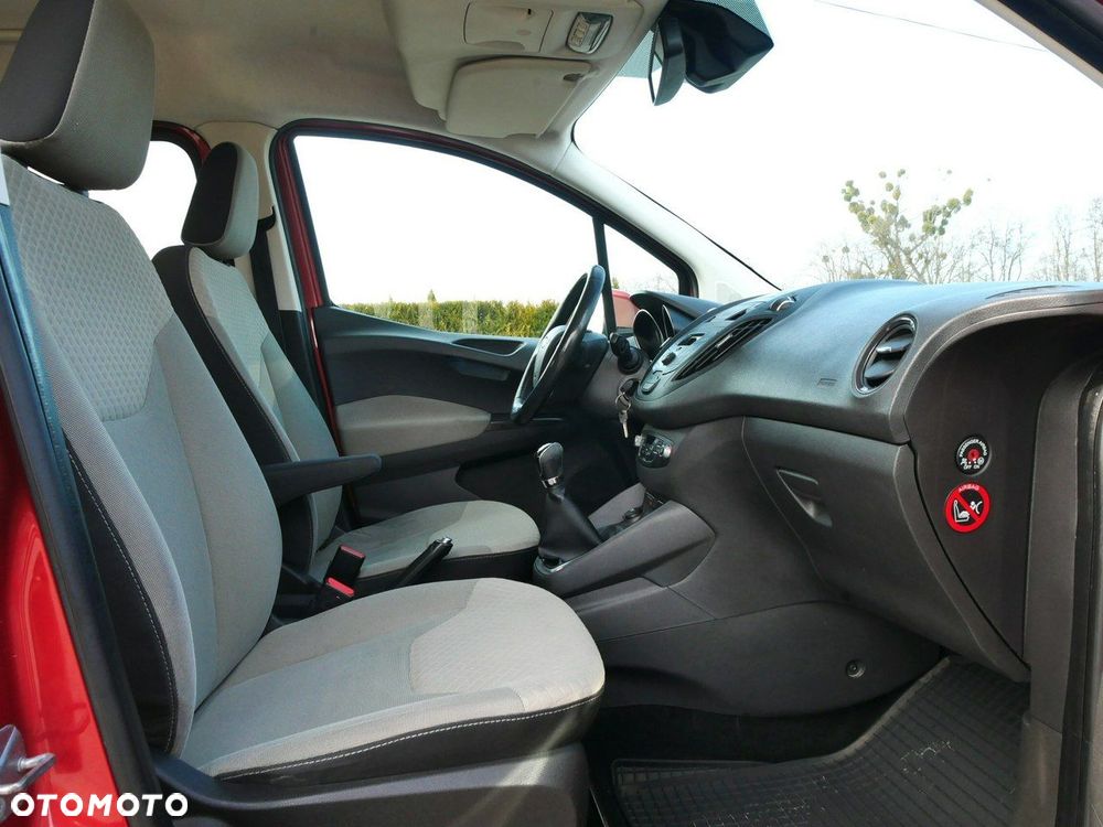 Ford Tourneo Courier - 20