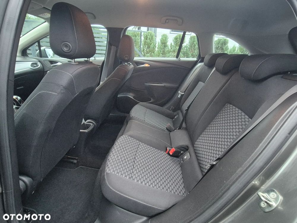 Opel Astra 1.6 CDTI Enjoy - 18