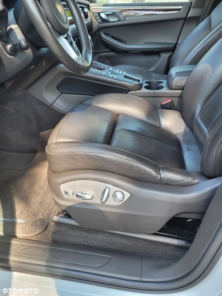 Porsche Macan - 23