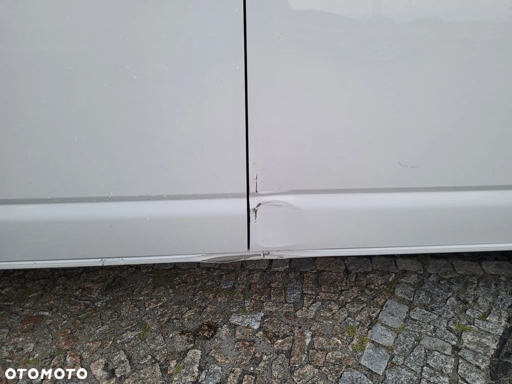 Volkswagen Transporter T6.1 - 32