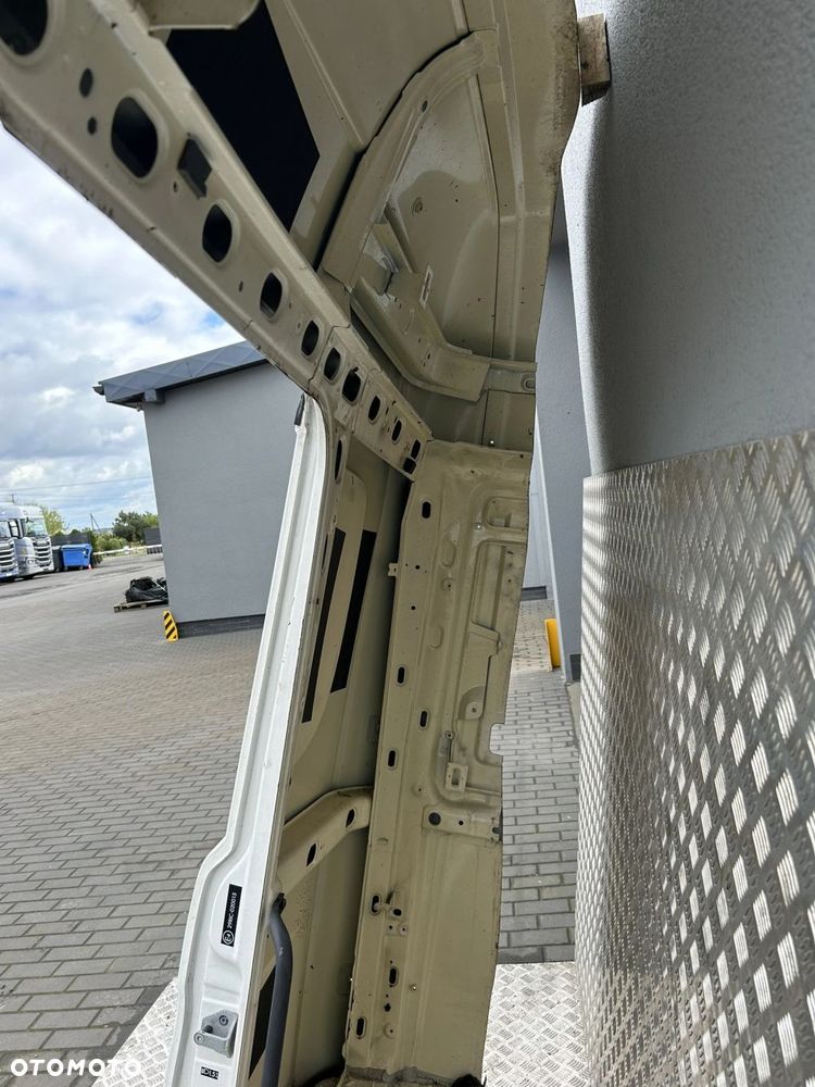 BOK KABINY SCANIA CR19 HIGHLINE - 4