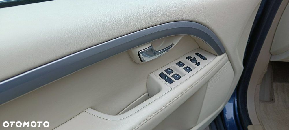 Volvo XC 70 D5 AWD Dynamic Momentum - 11