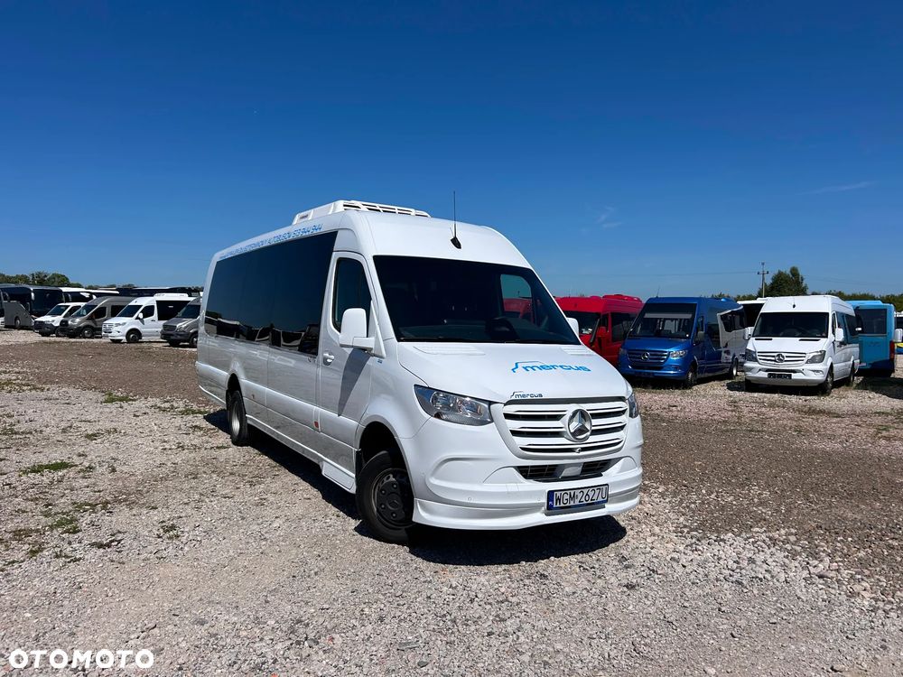 Mercedes-Benz Sprinter 517 - 12