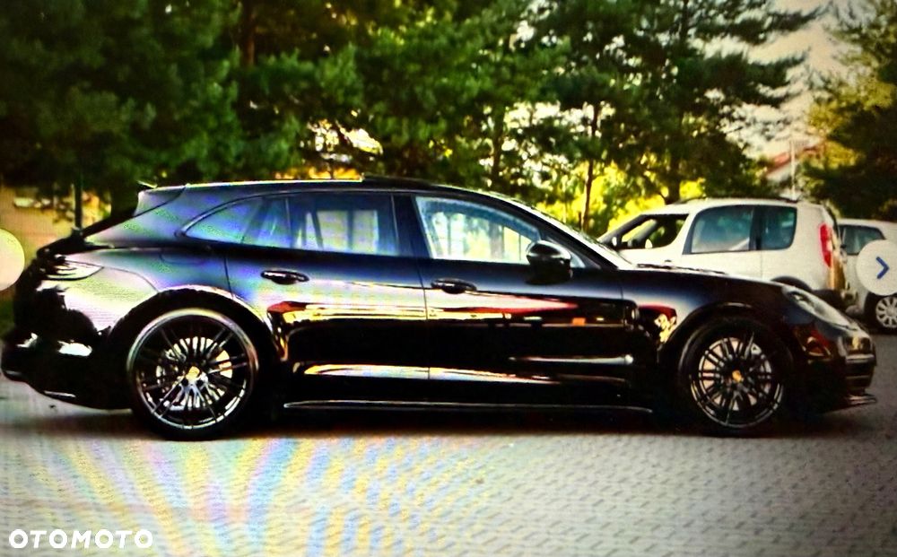 Porsche Panamera 4 E-Hybrid - 3