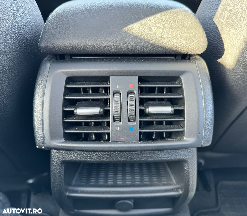 BMW X3 xDrive28i AT Advantage - 16