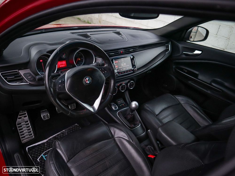 Alfa Romeo Giulietta 1.6 JTDm Exclusive - 20