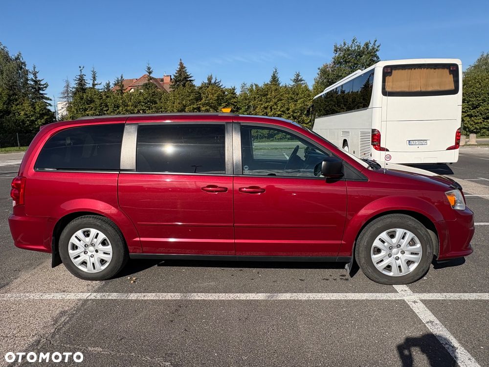 Dodge Grand Caravan - 5