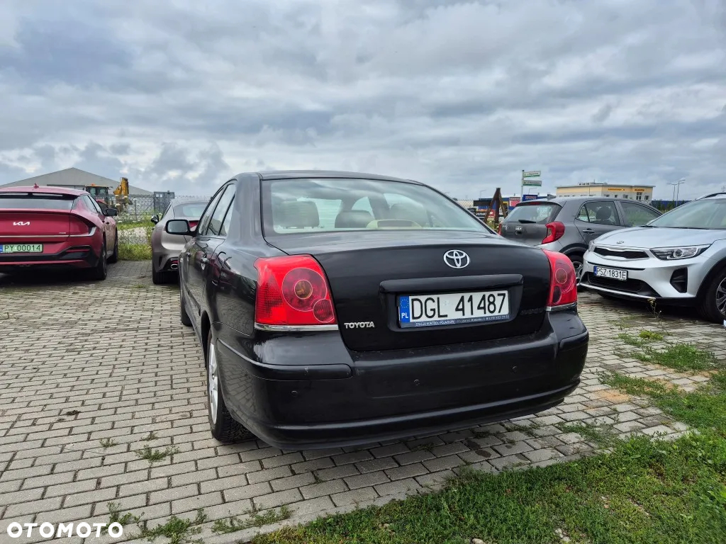 Toyota Avensis 1.8 VVT-i Sol - 5