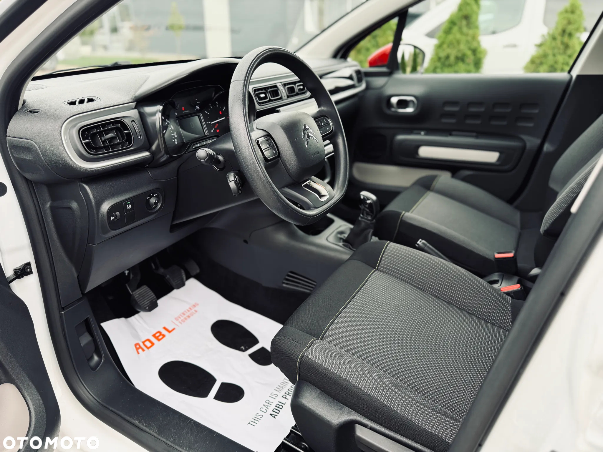 Citroën C3 Pure Tech 82 SHINE - 15