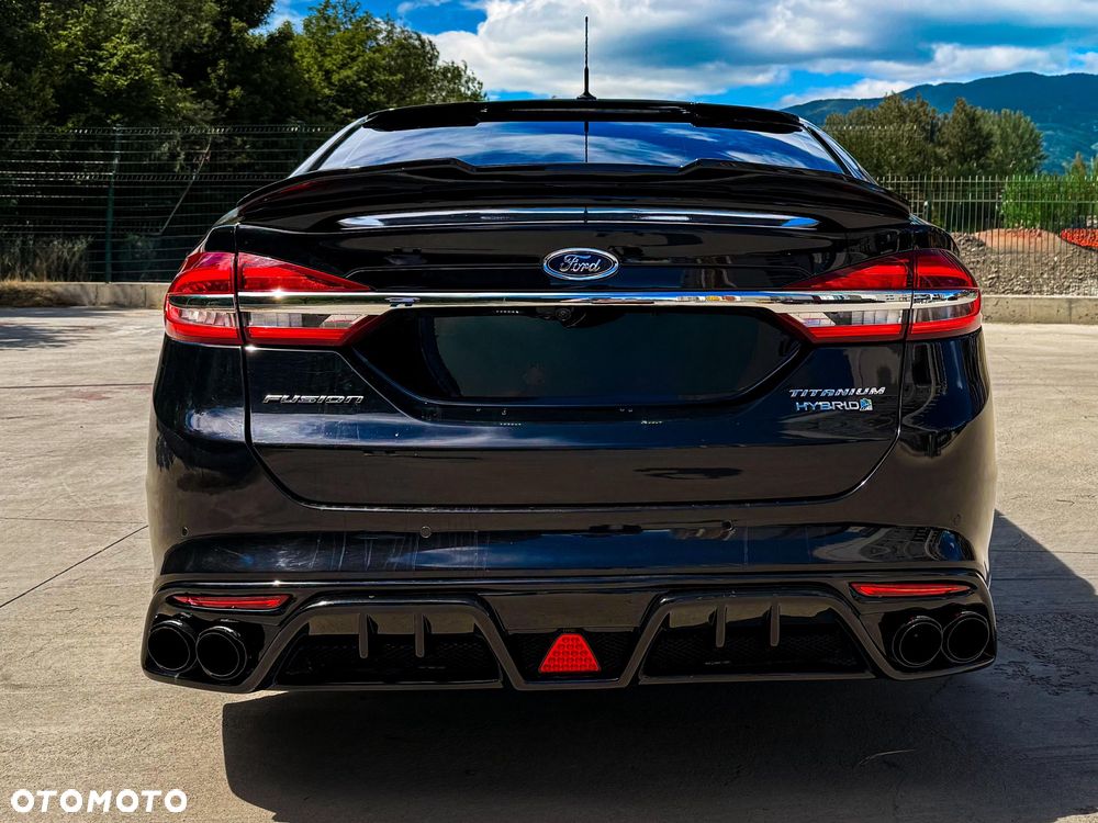 Ford Fusion - 8