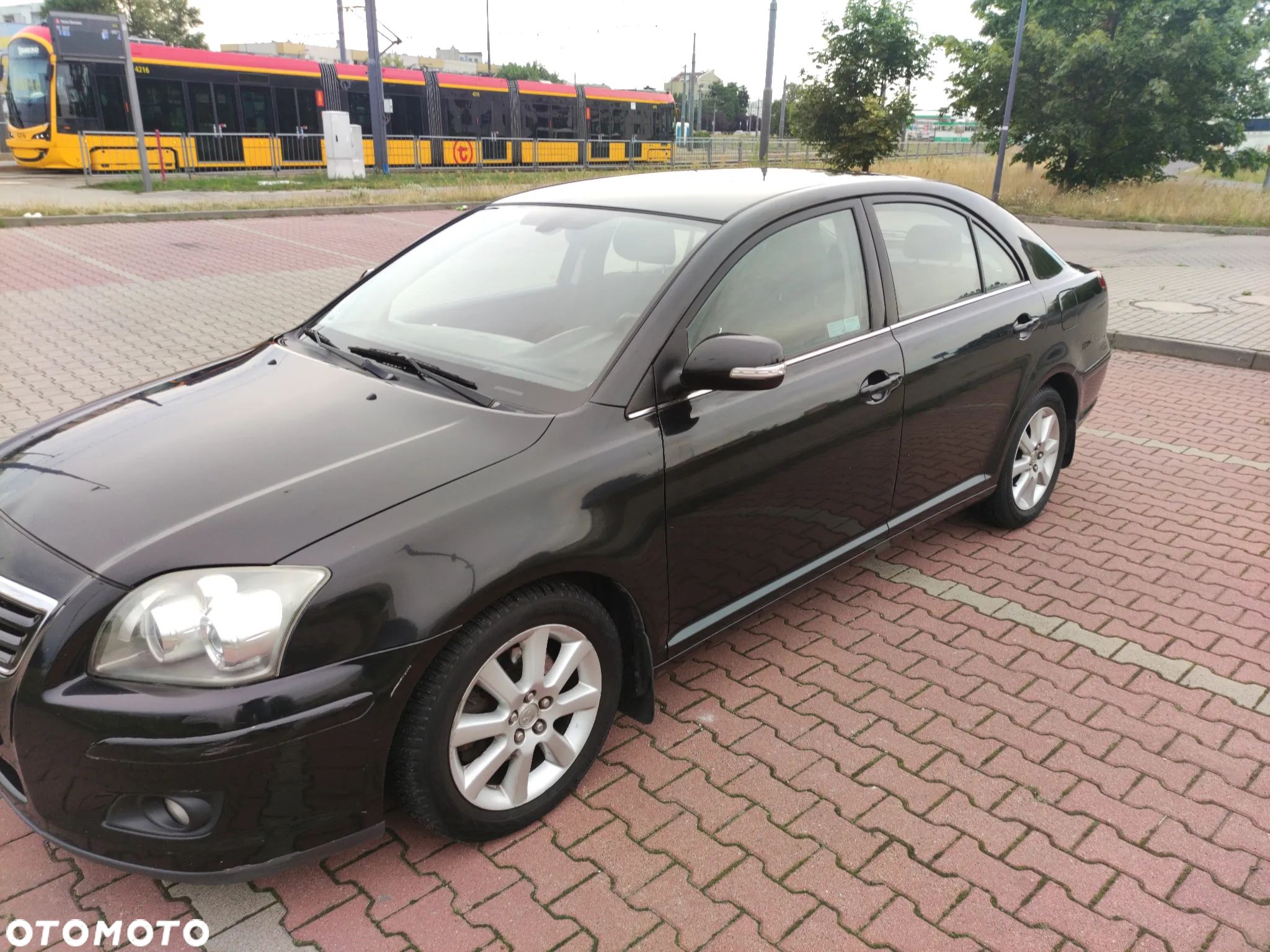 Toyota Avensis 2.0 D-4D Sol - 1