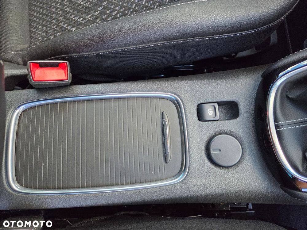 Opel Astra 1.4 Turbo Start/Stop Dynamic - 20