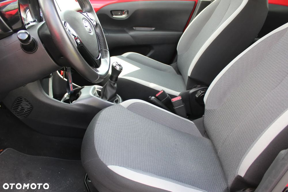 Toyota Aygo 1.0 VVT-i Color Edition - 11