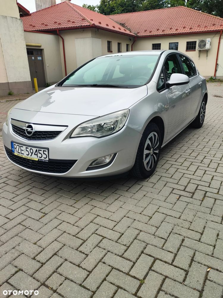 Opel Astra 1.4 Turbo - 1