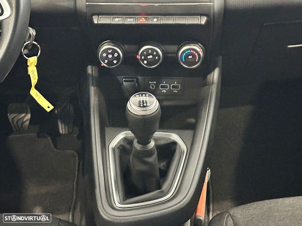 Renault Clio 1.0 TCe Evolution - 23