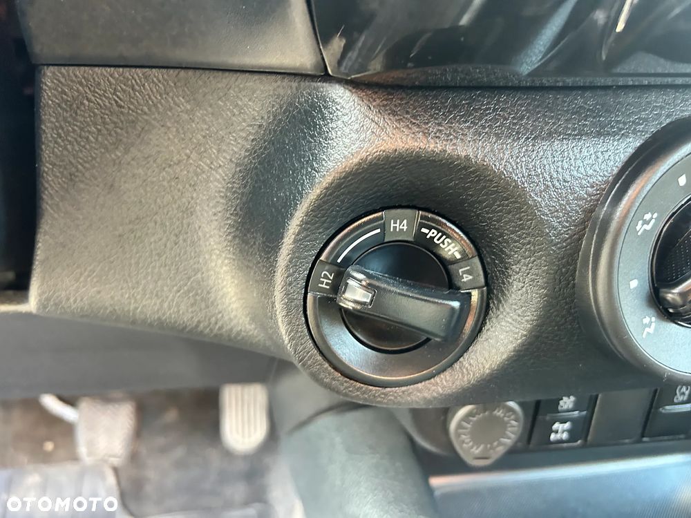 Toyota Hilux 2.4 D-4D Double Cab DLX 4x4 - 13