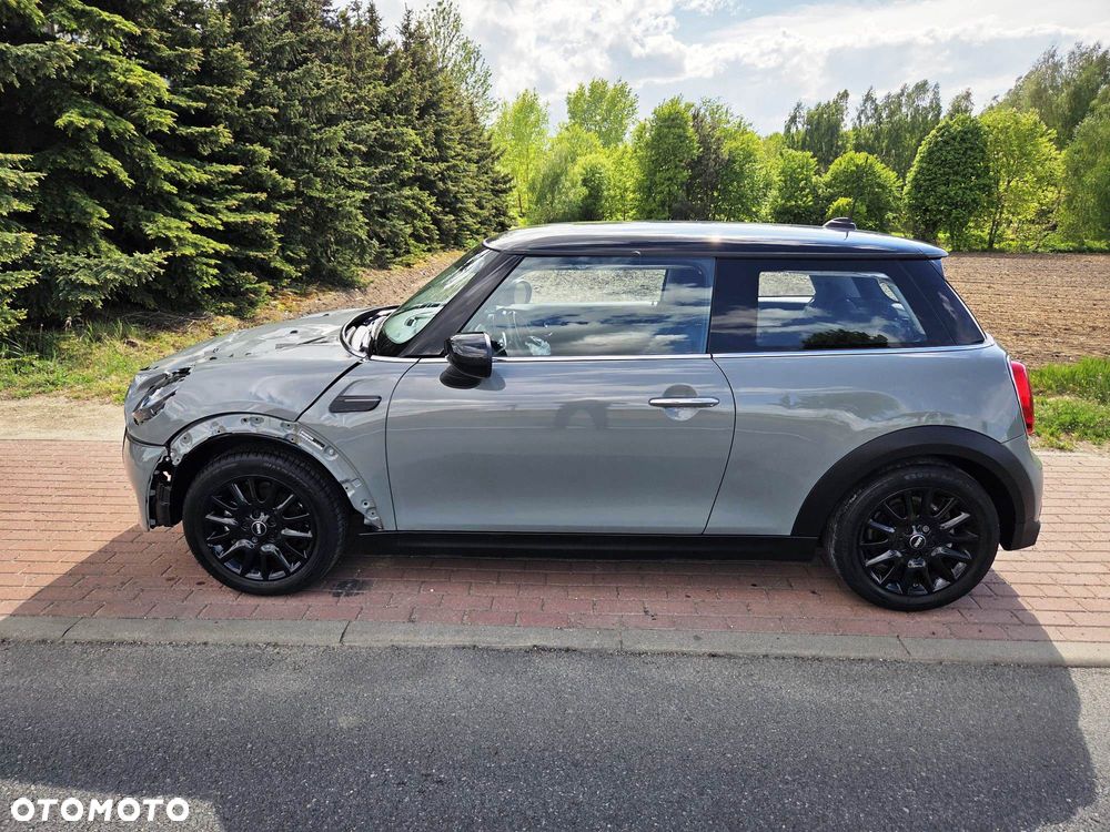 MINI Countryman Cooper Essential Trim - 4