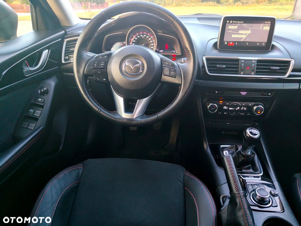 Mazda 3 SKYACTIV-G 120 NAKAMA - 32