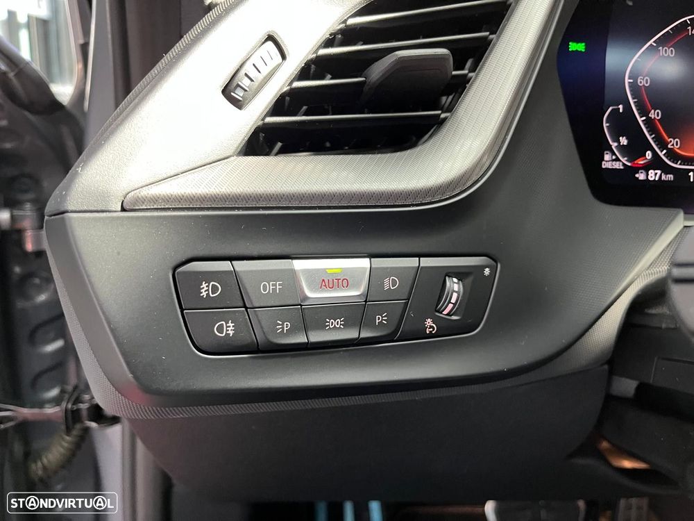 BMW 116 d Pack 50 anos M Auto - 17