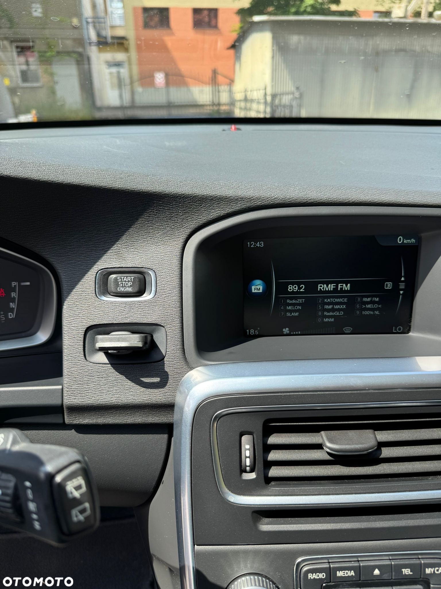 Volvo V60 D2 Momentum - 19