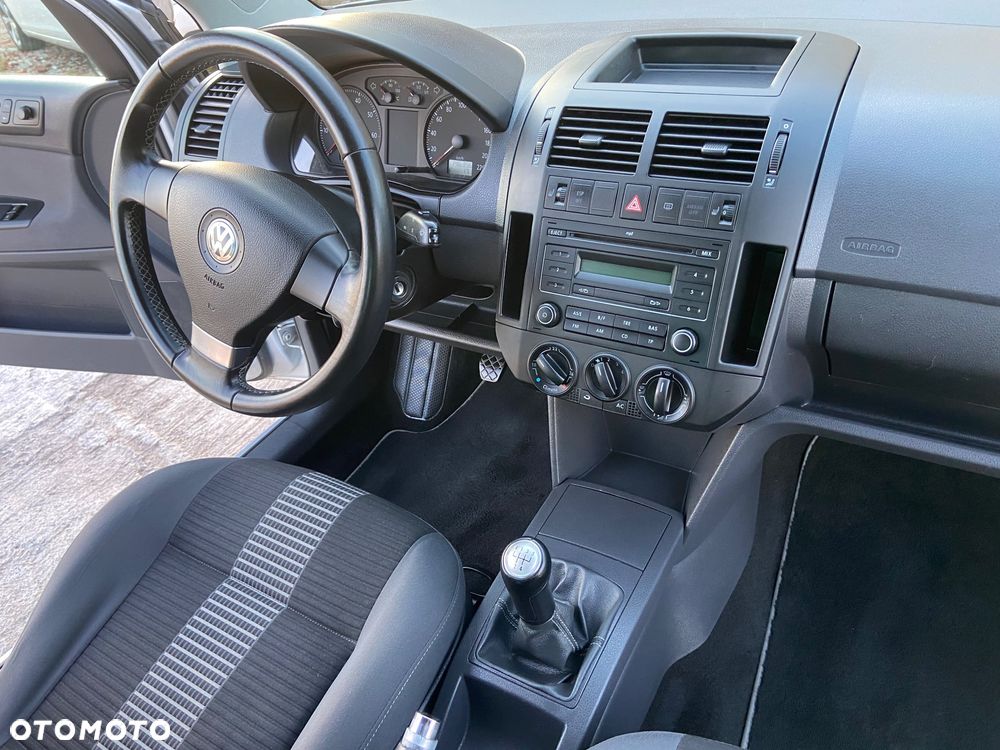 Volkswagen Polo 1.2 Tour Edition - 21