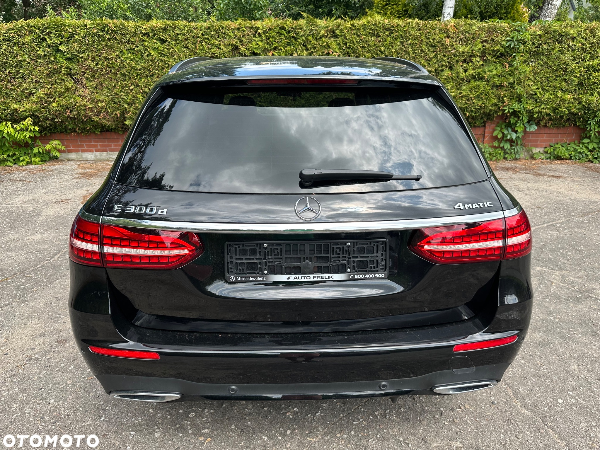 Mercedes-Benz Klasa E 300 d 4Matic T 9G-TRONIC AMG Line - 5