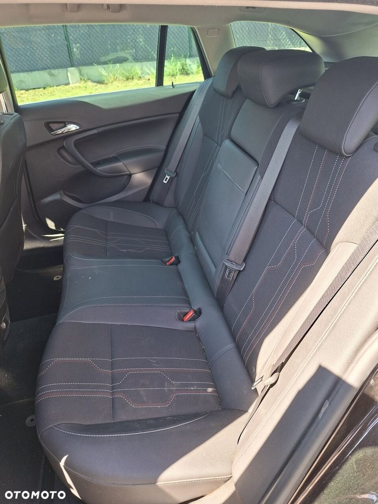 Opel Insignia 2.0 CDTI - 11