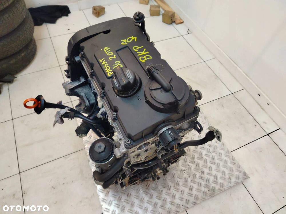 VOLKSWAGEN PASSAT B6 05R- 2.0 TDI SILNIK BKP - 4