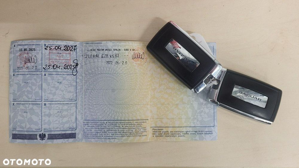 Jaguar F-Pace 5.0 V8 P550 AWD SVR - 31