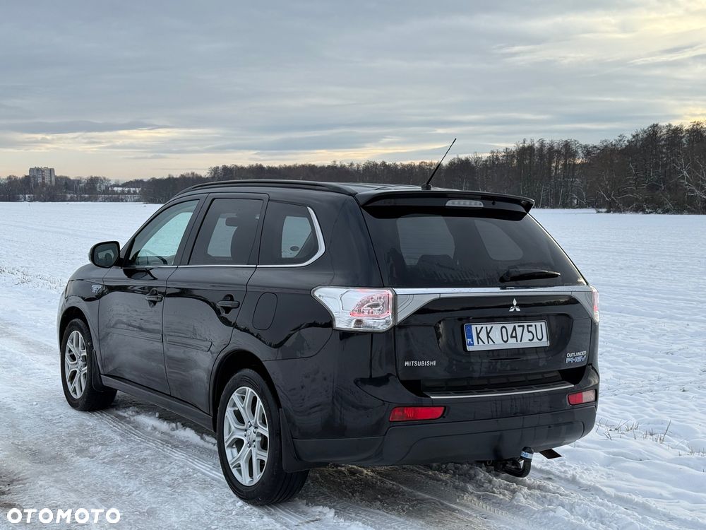 Mitsubishi Outlander 2.0 4WD Top - 5