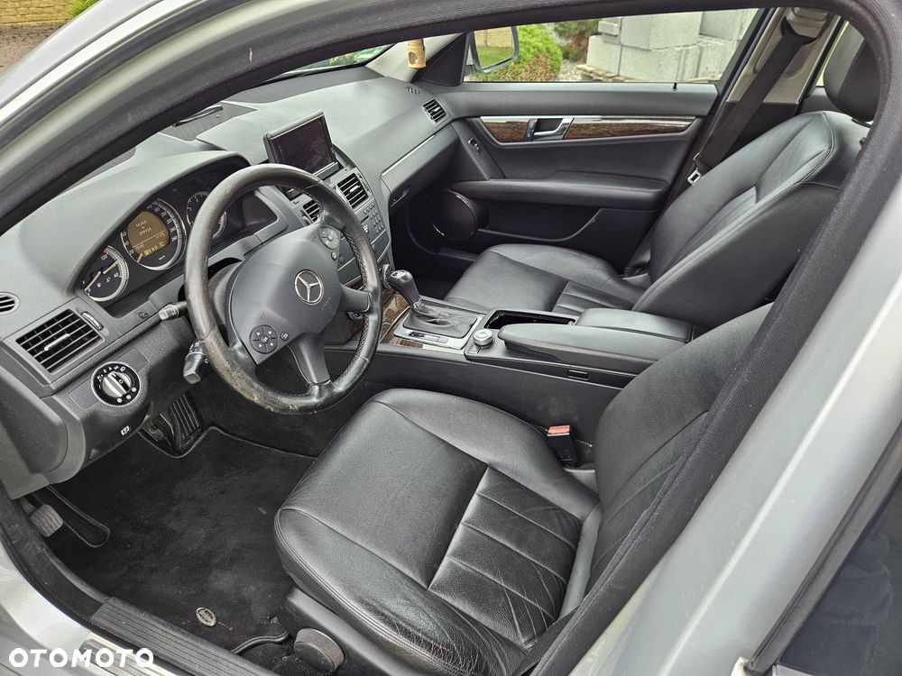 Mercedes-Benz Klasa C 320 CDI DPF 7G-TRONIC Elegance - 17
