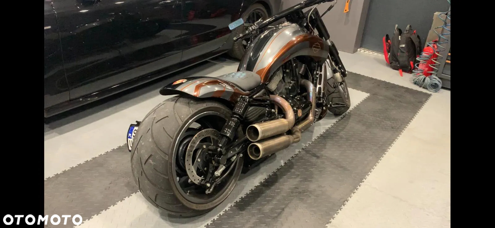 Harley-Davidson V-Rod Night Rod - 2