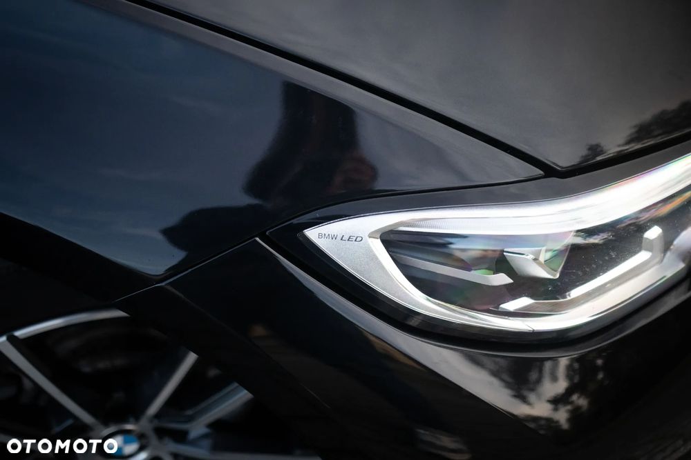 BMW Seria 3 330i xDrive Sport Line - 35