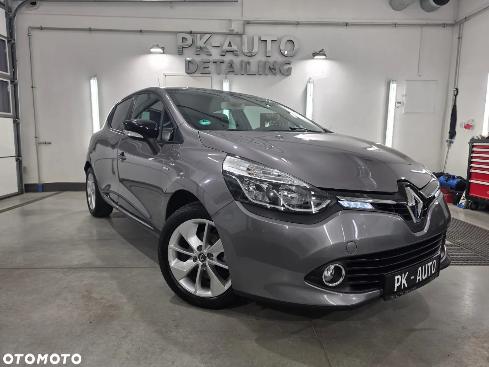 Renault Clio 1.2 16V 75 LIMITED - 6
