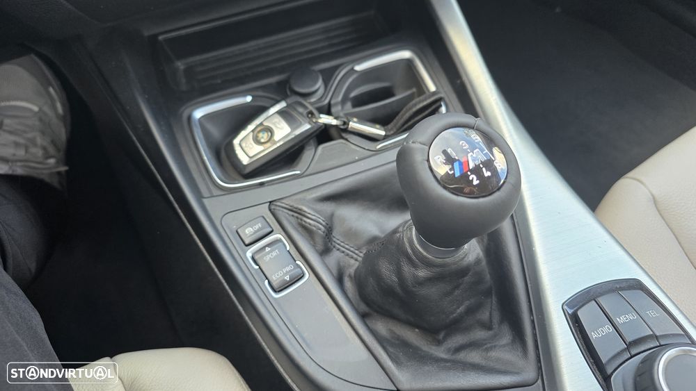 BMW 116 d Line Urban - 24