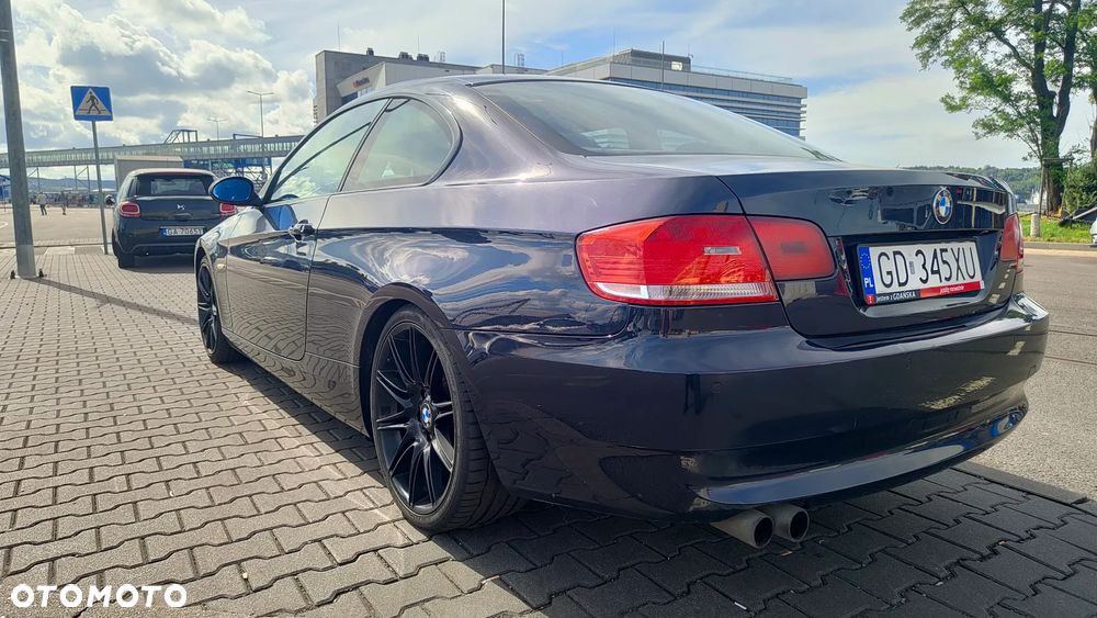 BMW Seria 3 325i - 8