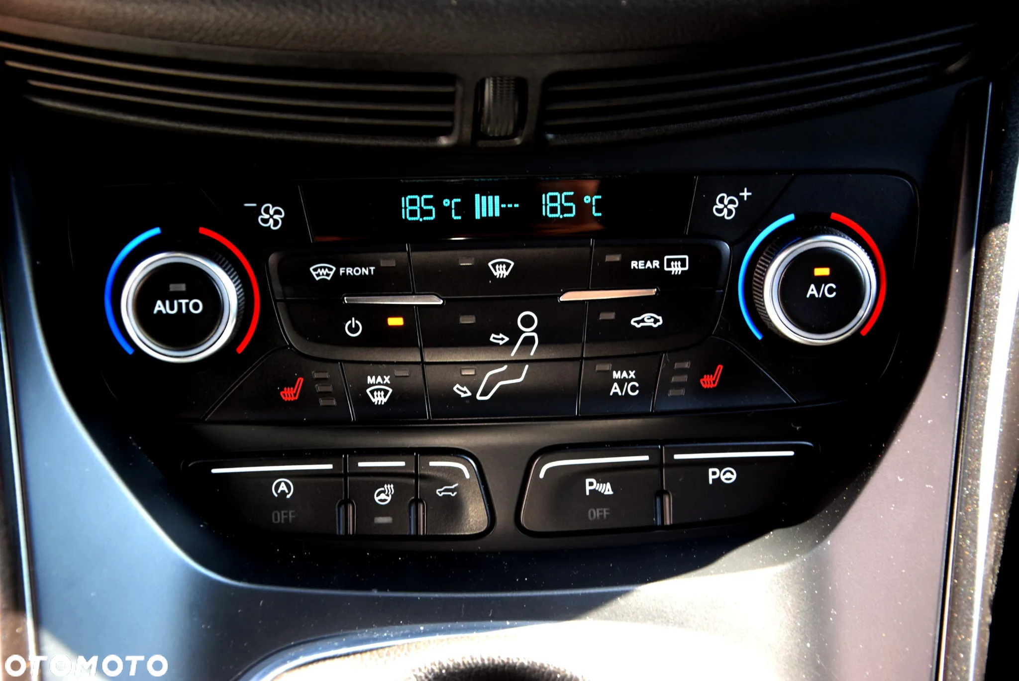 Ford Kuga 2.0 TDCi AWD ST-Line - 36