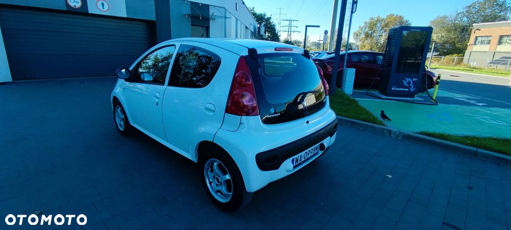 Peugeot 107 1.4 HDI Trendy - 8