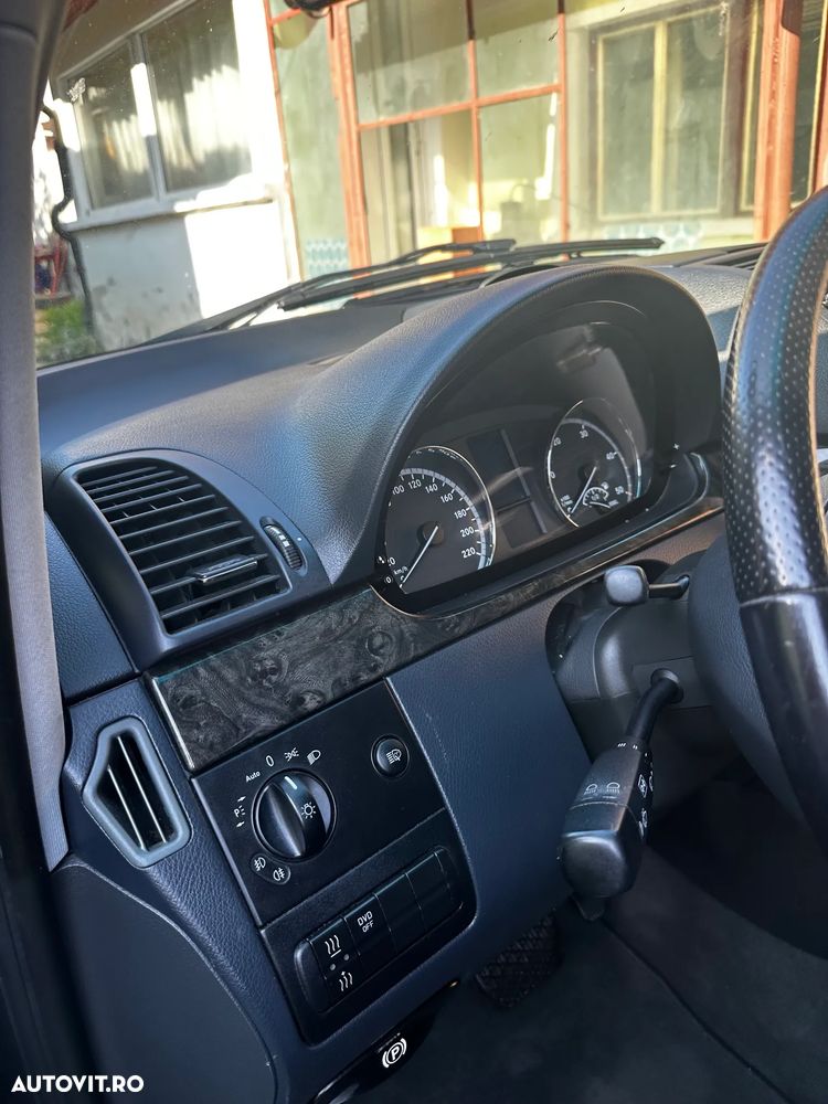 Mercedes-Benz Viano - 9