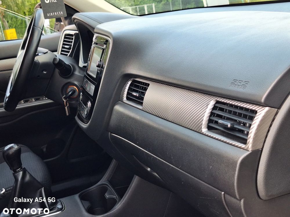 Mitsubishi Outlander 2.0 2WD SUV-Star - 22