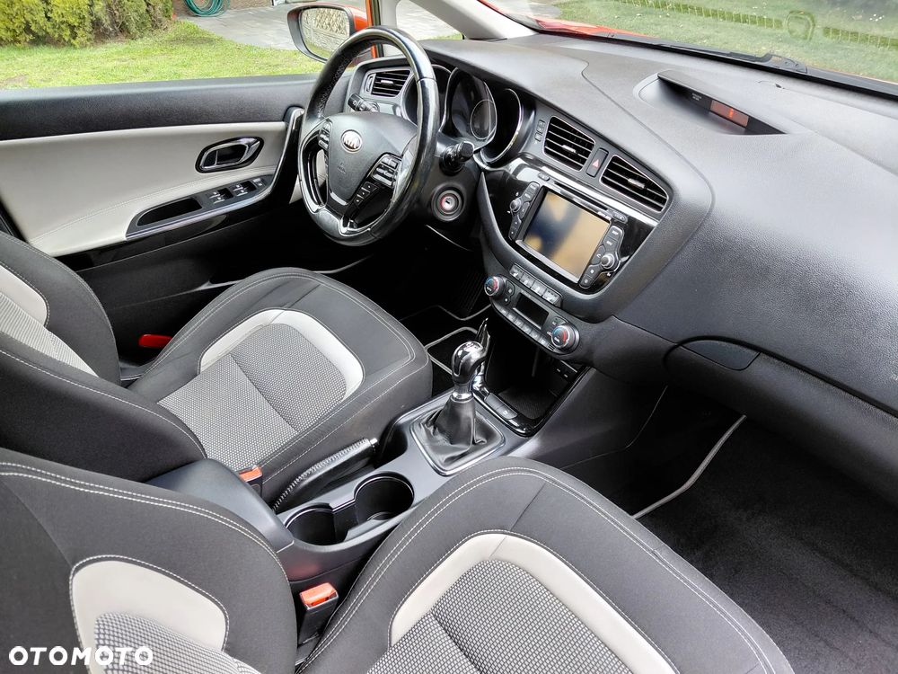 Kia Ceed 1.4 CVVT Spirit - 16