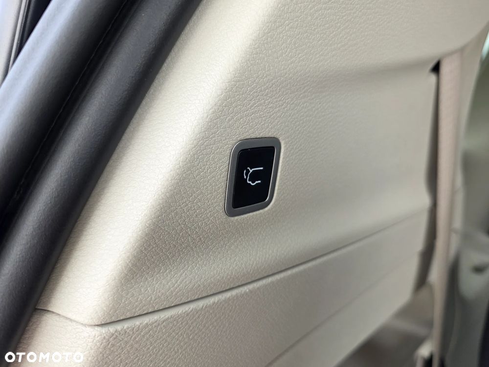 Chrysler Pacifica - 13