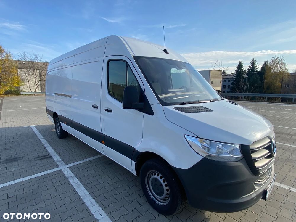 Mercedes-Benz Sprinter - 1