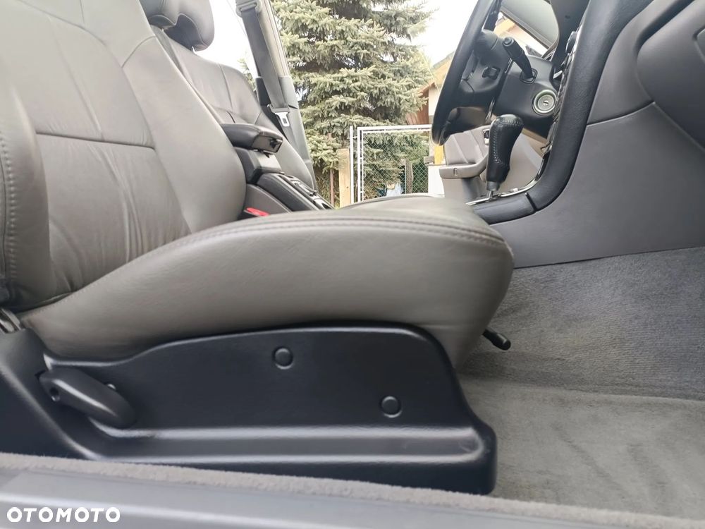 Subaru Outback 3.0 H6 - 13