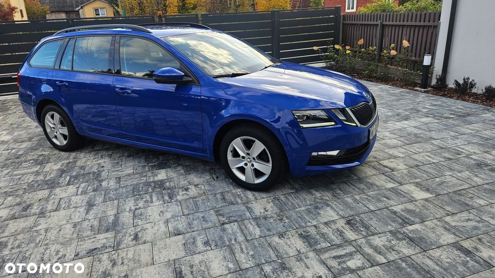 Skoda Octavia 1.6 TDI Ambition DSG - 2