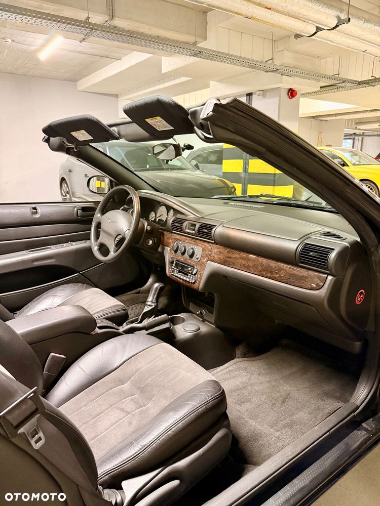 Chrysler Sebring 2.0 LX - 12