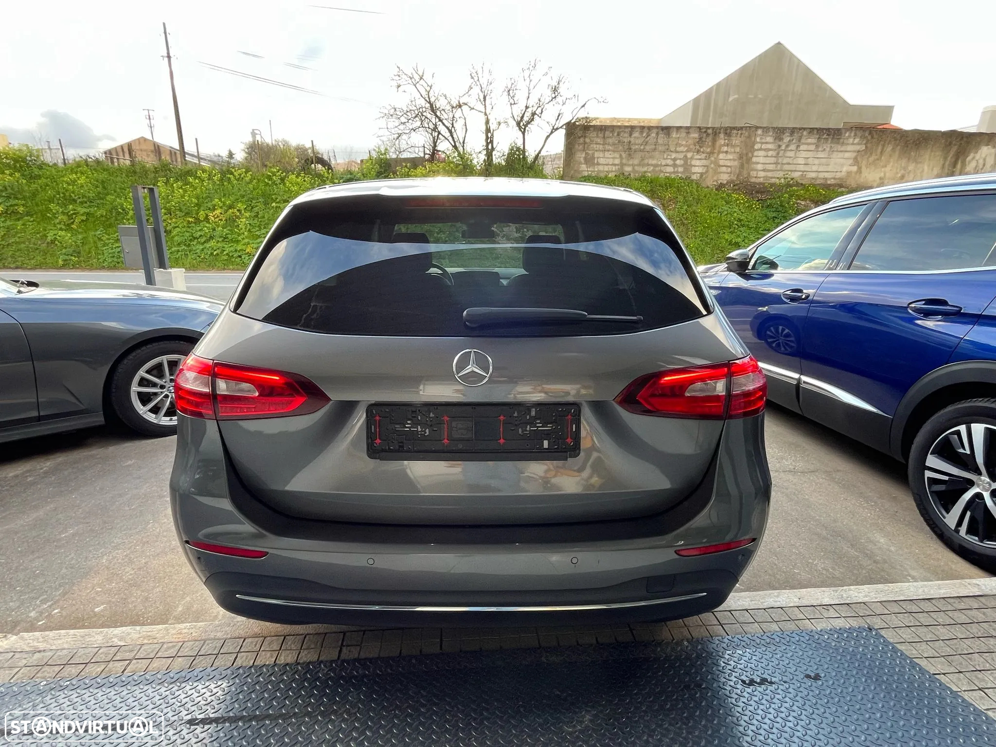Mercedes-Benz B 180 d Style Plus Aut. - 2
