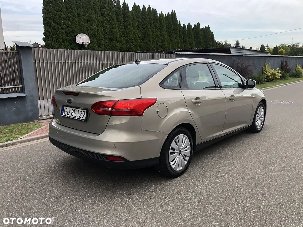 Ford Focus 1.6 Trend - 5