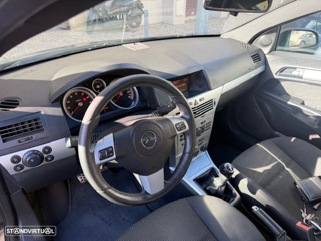 Opel Astra GTC 1.4 - 16